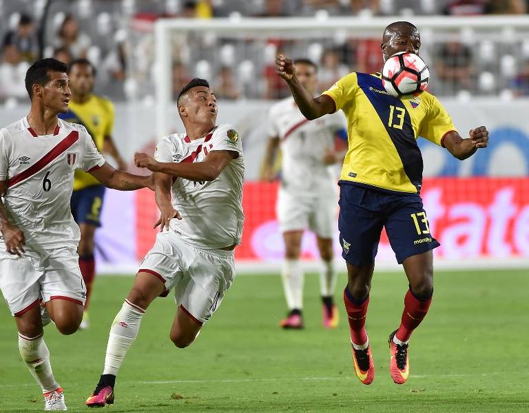 Perú deja fuera a varios referentes para enfrentar a Ecuador en eliminatorias