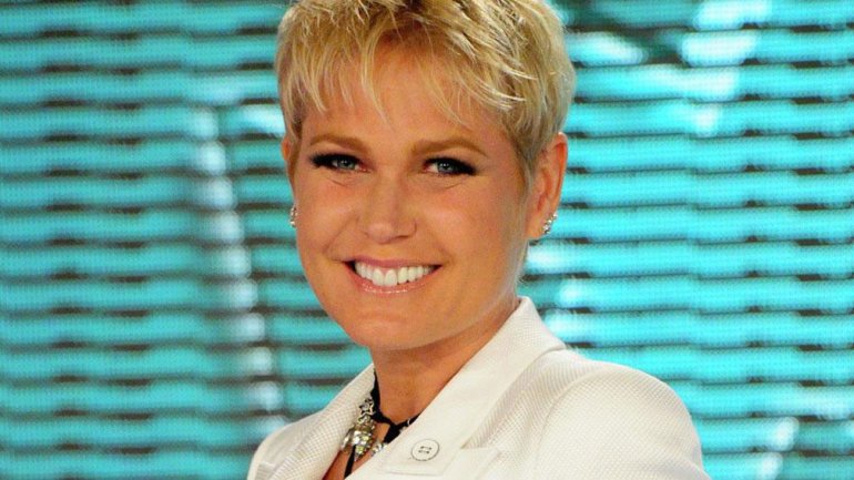 Xuxa publicó accidentalmente una foto en topless