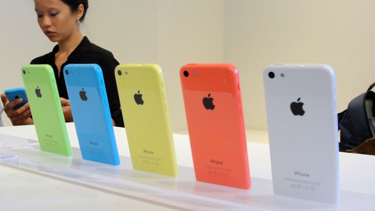 ¿El iPhone 5C, el teléfono que avergonzaría a Steve Jobs?