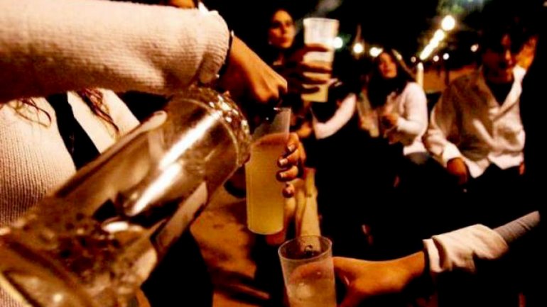 Ministerio del Interior regula horarios de venta de alcohol en feriados 2017