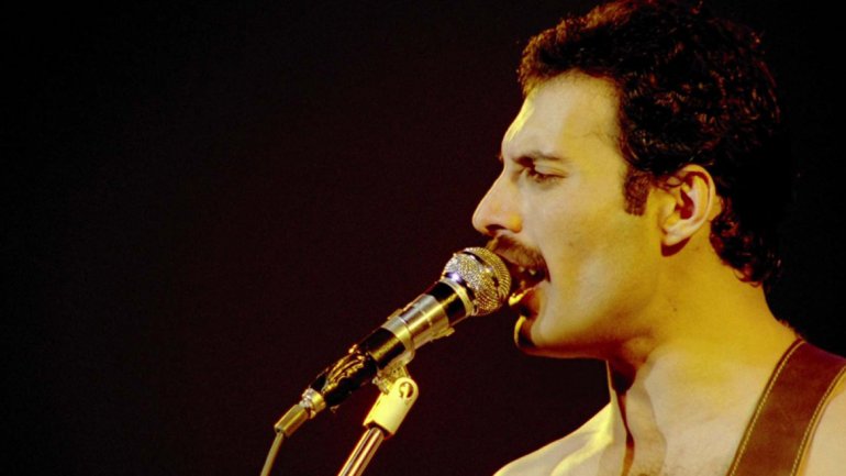 El vocalista de Queen, Freddie Mercury, cumpliría hoy 67 años