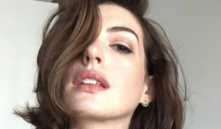 La foto que Anne Hathaway se arrepiente de haber compartido en redes sociales