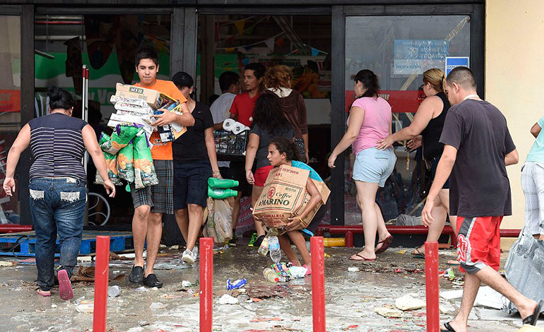 Mueren cuatro personas por constantes saqueos de comida al oeste de Venezuela