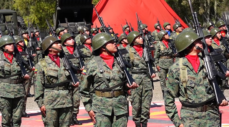 La primera reserva femenina del Ejército de Ecuador