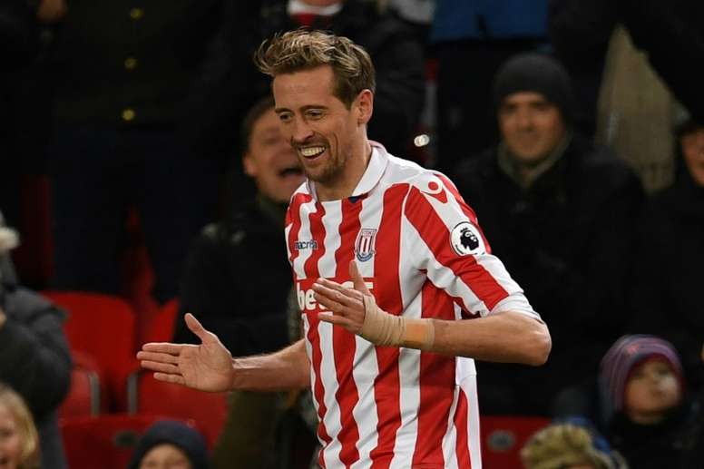 Peter Crouch se retira del fútbol a los 38 años