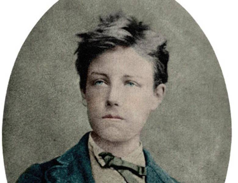 No es un secreto que Patti Smith ama a Rimbaud, pues su disco debut es un homenaje al más joven de los poetas malditos.