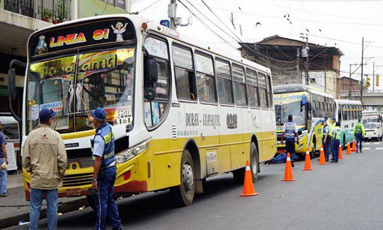 Buses que llegan desde Durán a Guayaquil, ya no ingresan al centro de la ciudad, tras cambio de rutas por la ATM