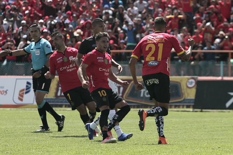 Deportivo Cuenca debuta con victoria en casa