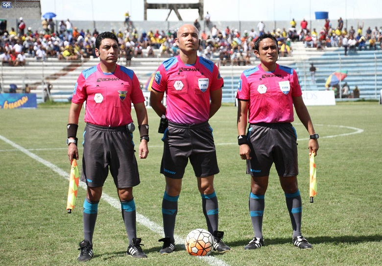 Seis jueces del fútbol nacional irán a clínica arbitral