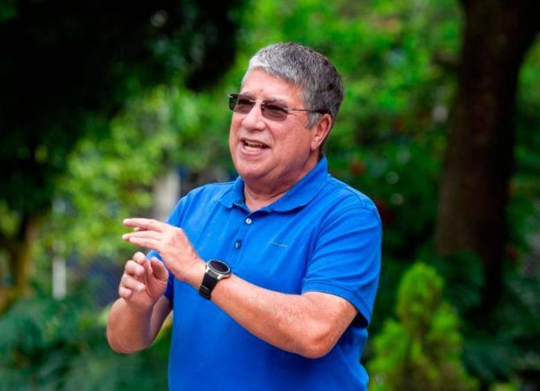 'Bolillo' Gómez reemplaza al venezolano Farías como técnico del Águilas Doradas