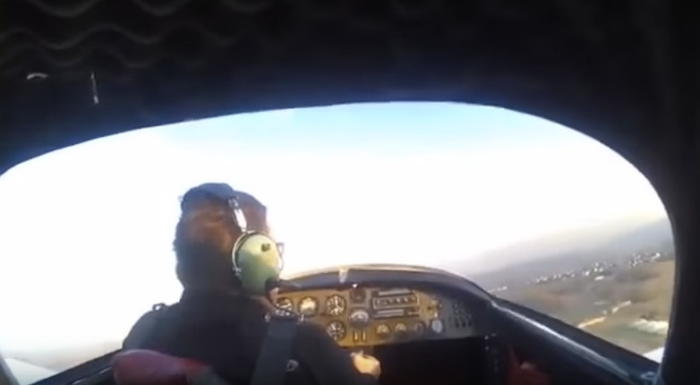 Piloto graba el momento en el que se estrella con su avioneta