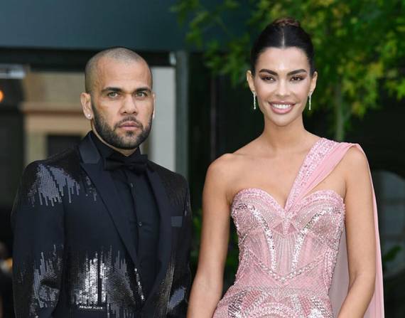Esposa de Dani Alves: “Mi madre falleció hace una semana. He perdido a los dos pilares de mi vida”