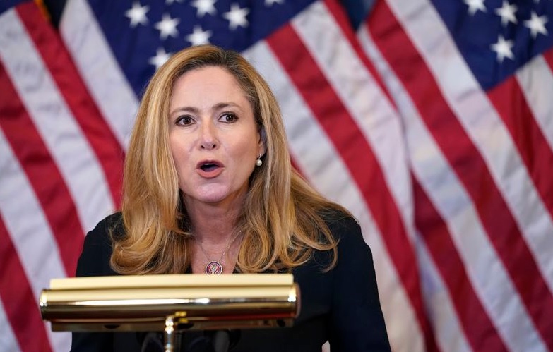 Debbie Mucarsel-Powell, de origen ecuatoriano, no logró reelección como congresista de EE.UU.