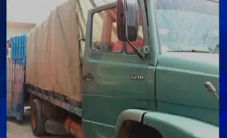 Vehículos militares transportaban mercadería ilegal en frontera sur de Ecuador