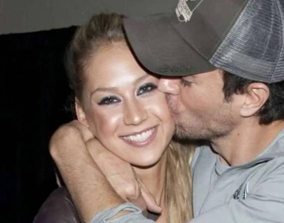 Enrique Iglesias y Ana Kournikova en 2023.