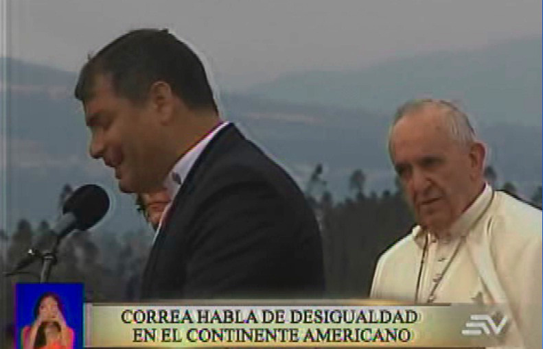 El papa llamó a fomentar el diálogo sin exclusiones, Correa habló de la inequidad