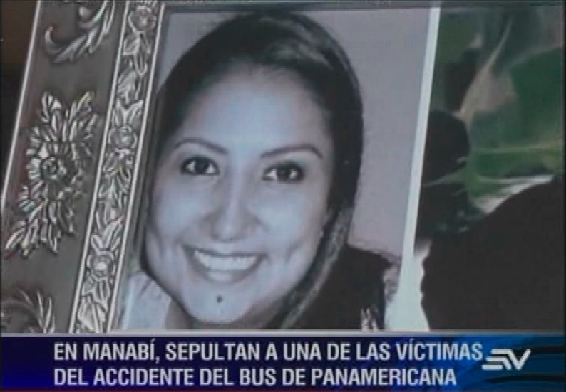 Manabí, de luto tras la muerte de familiares en accidente de la vía Alóag
