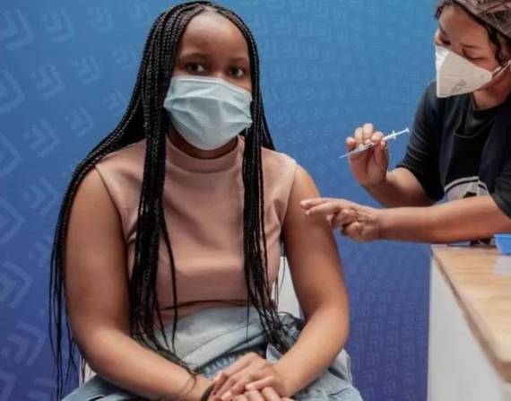 COVID-19: Sudáfrica fabrica su propia versión de la vacuna de Moderna