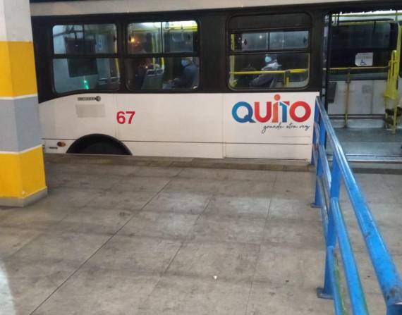 Operación en la estación de Ecovía.