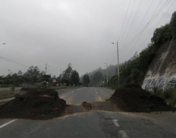 En el décimo día del paro nacional Quito amanece con algunas vías cerradas