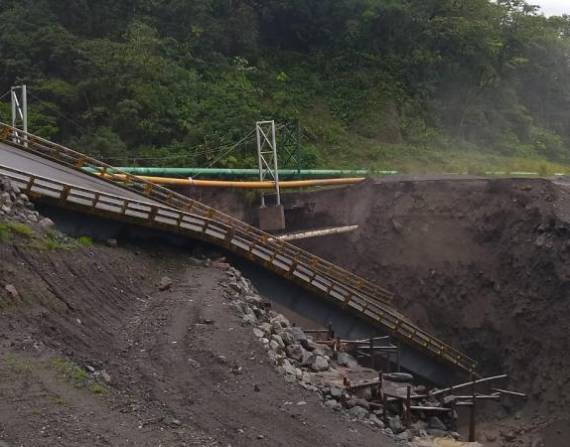 Imagen del puente sobre el río Marker en la provincia del Napo en la Amazonía.