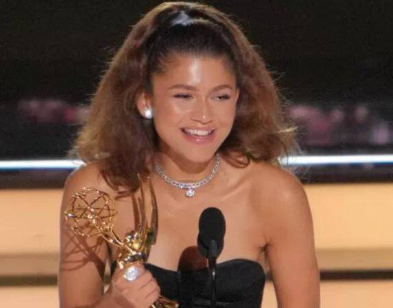 Zendaya ganó el lunes su segundo Emmy como mejor actriz protagónica de una serie dramática.