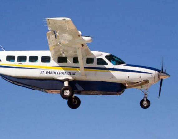 Un avión modelo Cessna 208 Caravan, similar al que fue aterrizado por el pasajero.