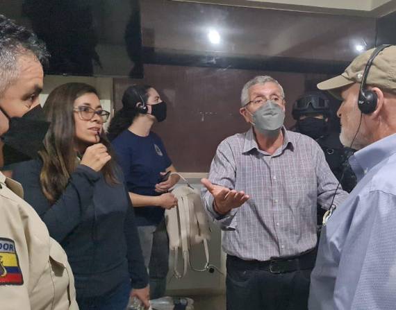 Delegados del Gobierno de EE.UU. y funcionarios del SNAI recorrieron cárceles de Guayaquil