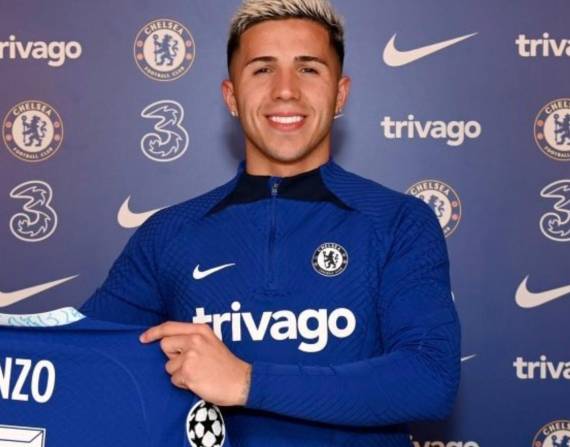 Enzo Fernández, volante argentino que fichó por el Chelsea.
