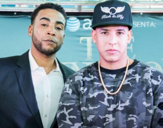 Don Omar y Daddy Yankee durante la visita a medios para promocionar su gira en el 2015.