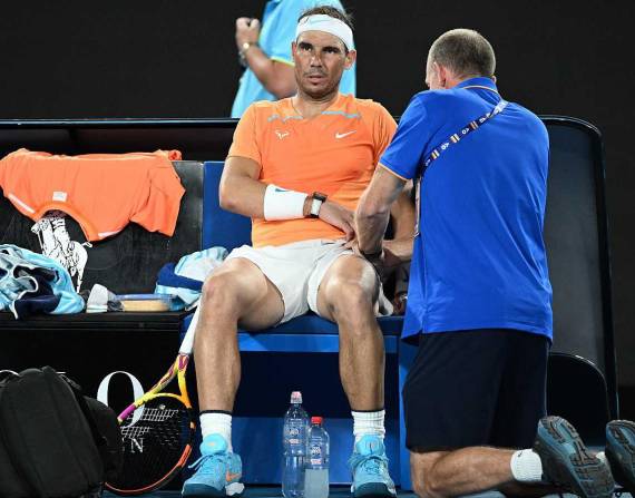 Rafael Nadal cayó por lesión ante Mackenzie McDonald.