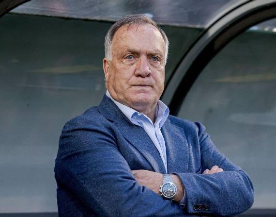 Dick Advocaat, entrenador de Curazao.