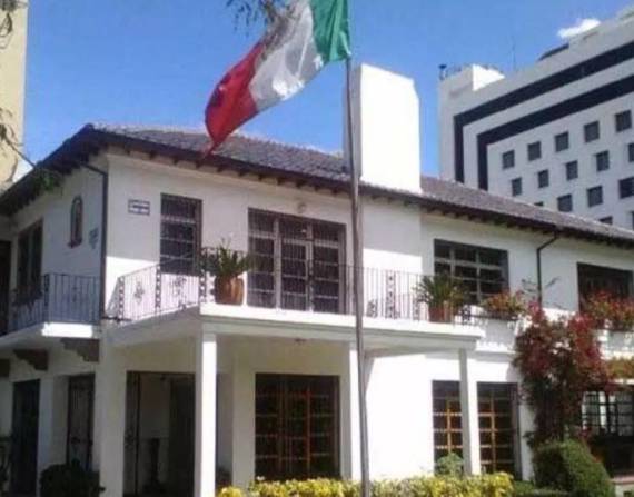 Los servicios de consulados para ecuatorianos en México atenderán en Guatemala y EE.UU.
