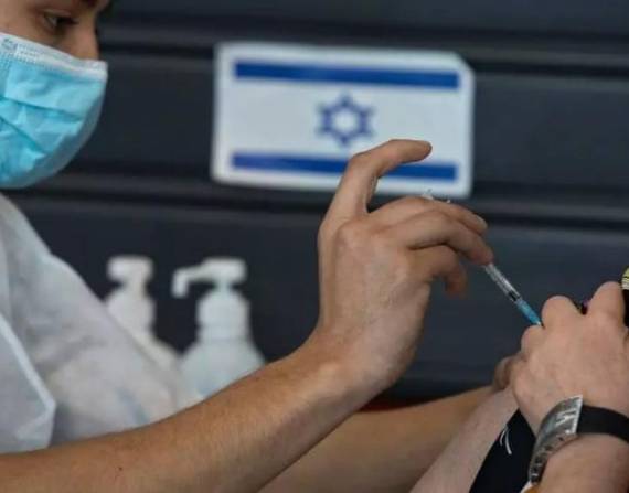 Israel planea el envío de un millón de vacunas a la población palestina