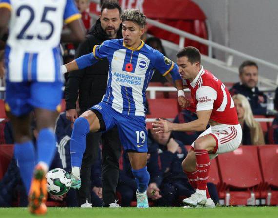 Brighton derrotó al Arsenal con una gran asistencia de Jeremy Sarmiento