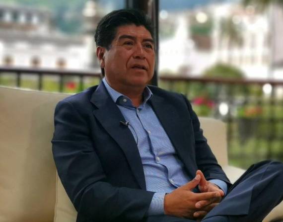El alcalde de la capital ecuatoriano señala su rechazo ante su remoción.