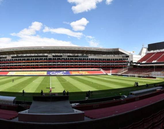 La selección ecuatoriana jugará ante la brasileña en el estadio Rodrigo Paz Delgado.
