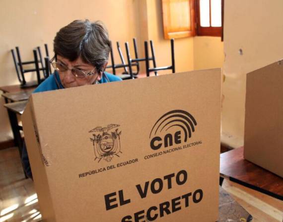 En las últimas elecciones los ecuatorianos escogimos presidente, vicepresidente y asambleístas.