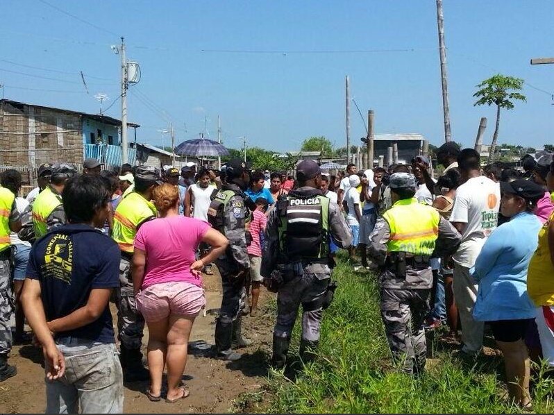 Familias que fueron desalojadas de Monte Sinaí se niegan a salir