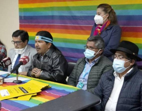 Los líderes de Pachakutik convocaron a una rueda de prensa para expresar su posición sobre el precio de combustibles.