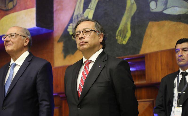 Imagen de Gustavo Petro, presidente de Colombia, en la posesión presidencial de Daniel Noboa.