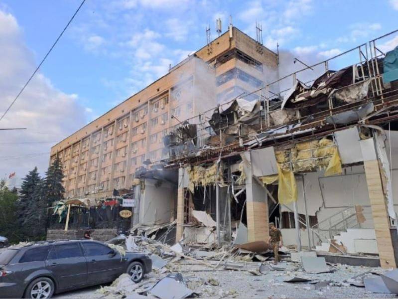 Ucrania: tres niños muertos entre las 10 víctimas por un nuevo ataque ruso en un restaurante de Kramatorsk