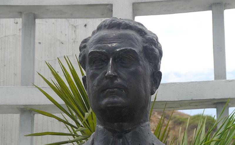 Imagen de archivo del busto de Víctor Emilio Estrada en Guayaquil.