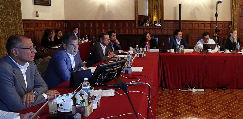 Correa se reúne con su gabinete en Carondelet