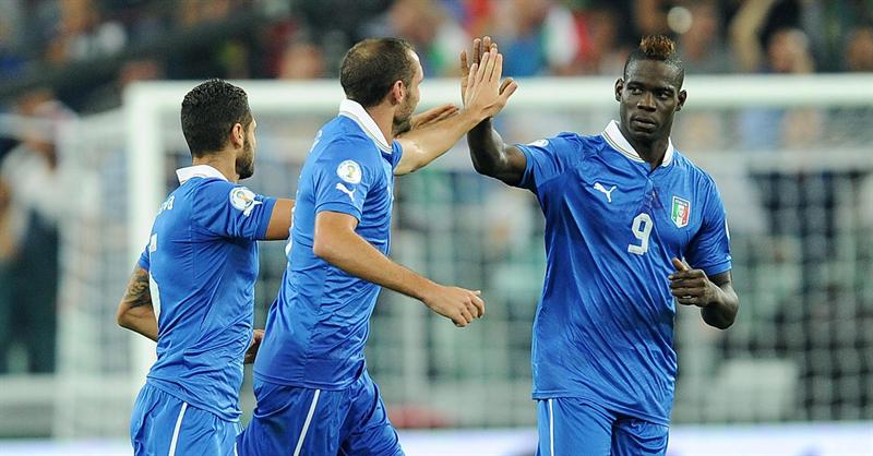 Italia vence a R.Checa y se clasifica para Brasil a falta de dos partidos