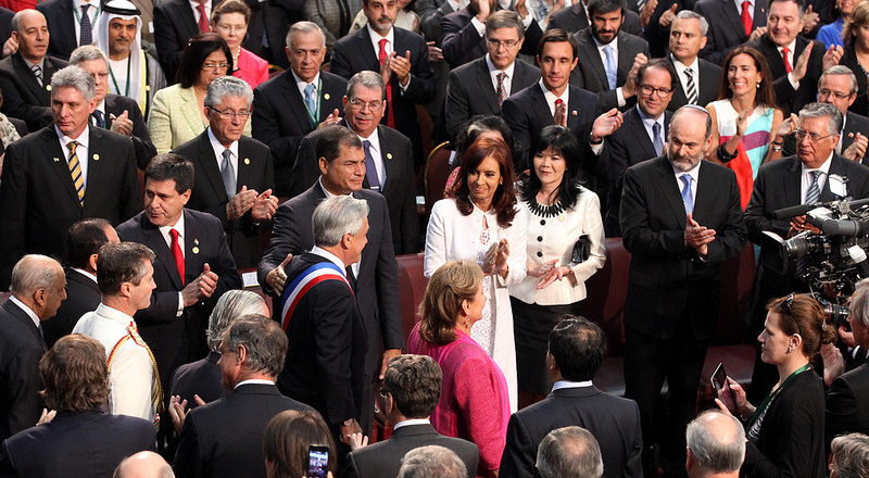 Correa destacó cambio de matriz productiva durante investidura de Bachelet