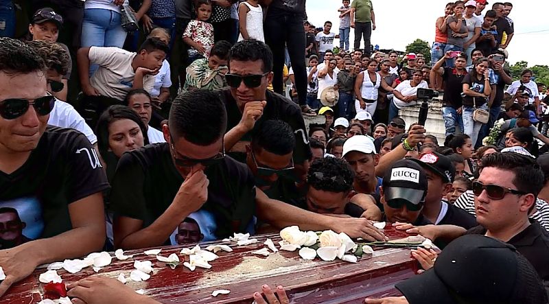 Sepultaron en Valencia a soldado Wilson Ilaquiche