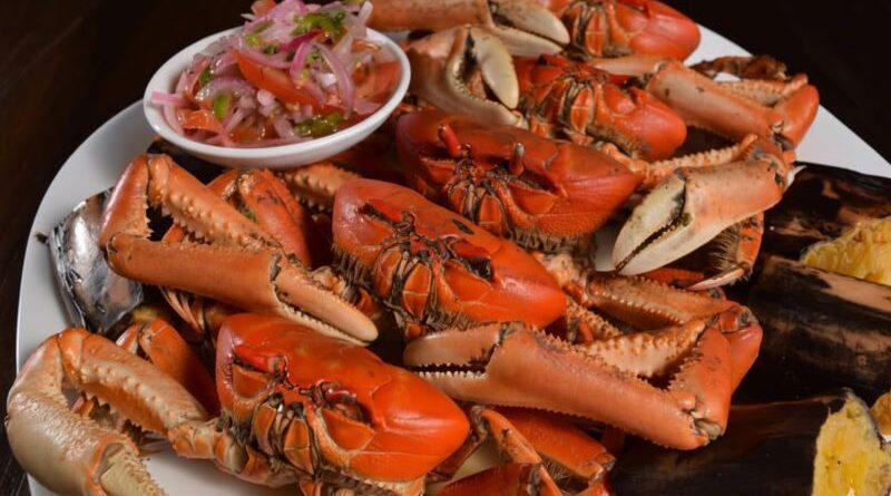 Foto referencial de platos gastronómicos elaborados con cangrejo rojo.