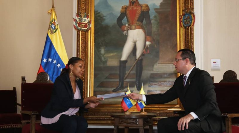 Venezuela rechaza postura de Ecuador sobre Correa