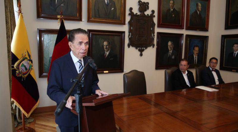 Alfonso Espinosa de los Monteros en su discurso.